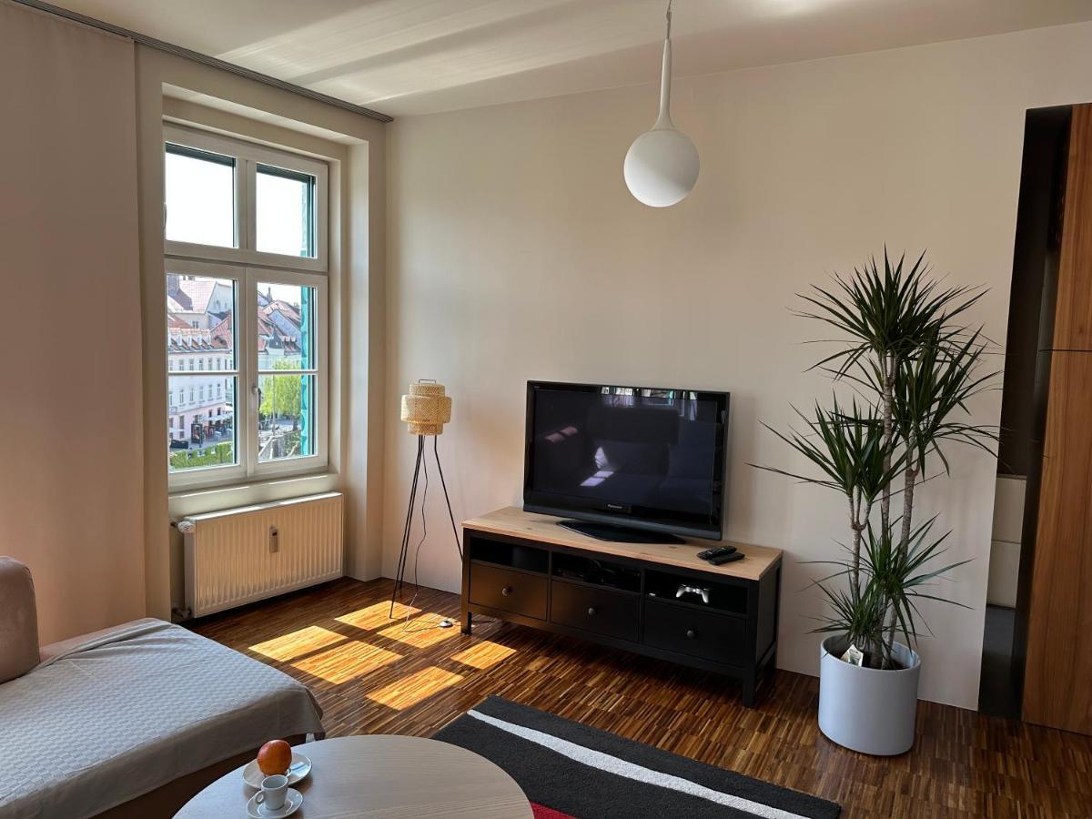 Triple Bridge Ljubljana Apartment Luaran gambar